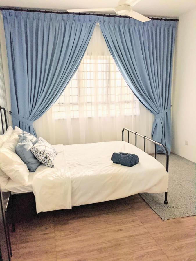 Looking For... A Staycation Kuala Terengganu Esterno foto